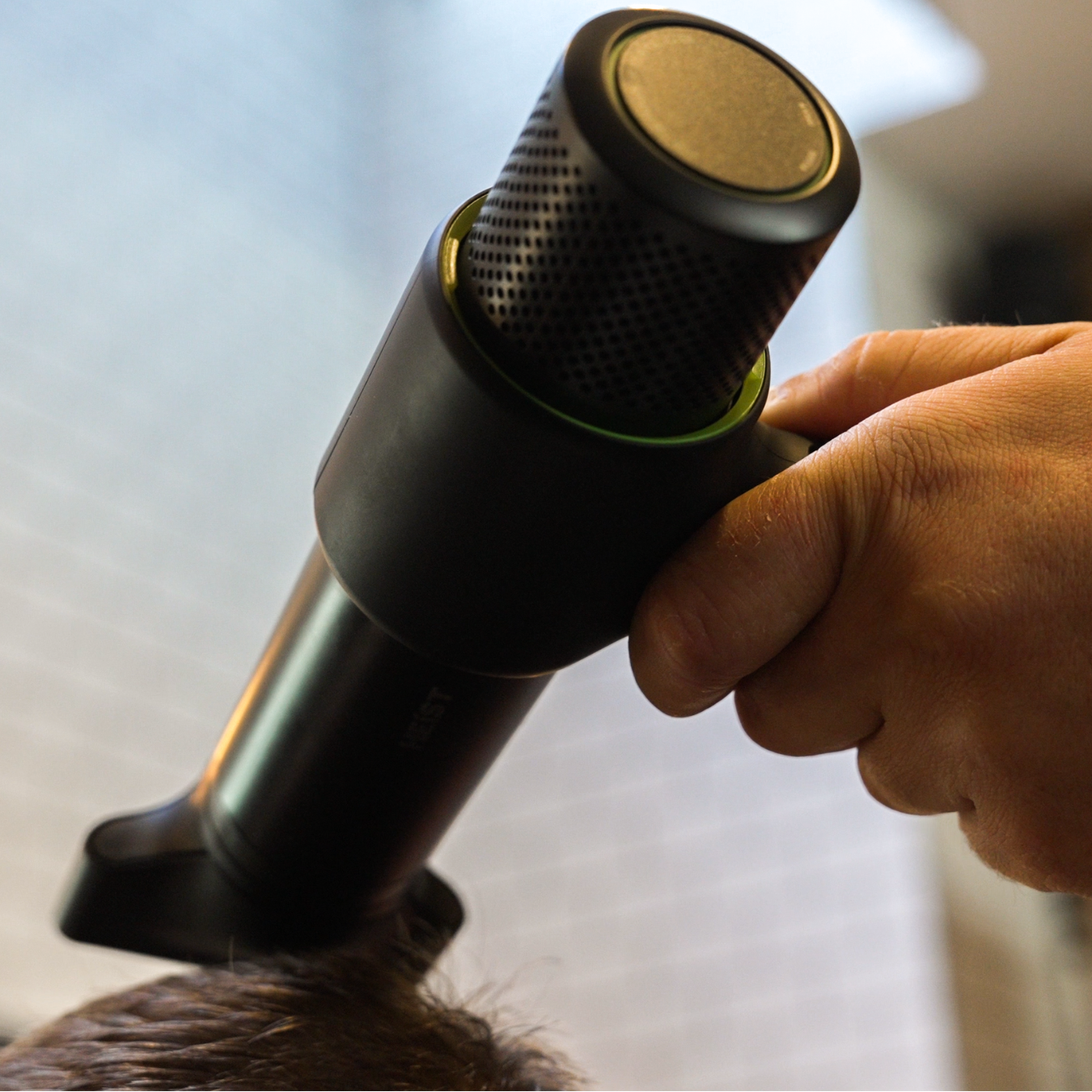 How a Customizable Hair Dryer Elevates Everyday Styling